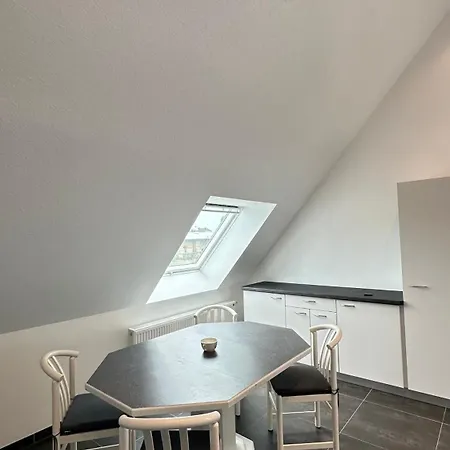 Neuf 6 Voyageurs * Straßburg